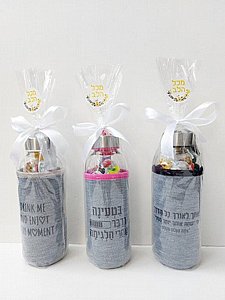 בקבוק זכוכית ברכות עם סוכריות בקבוק זכוכית ברכות עם סוכריות