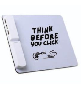 משטח לעכבר עם מפצל USB